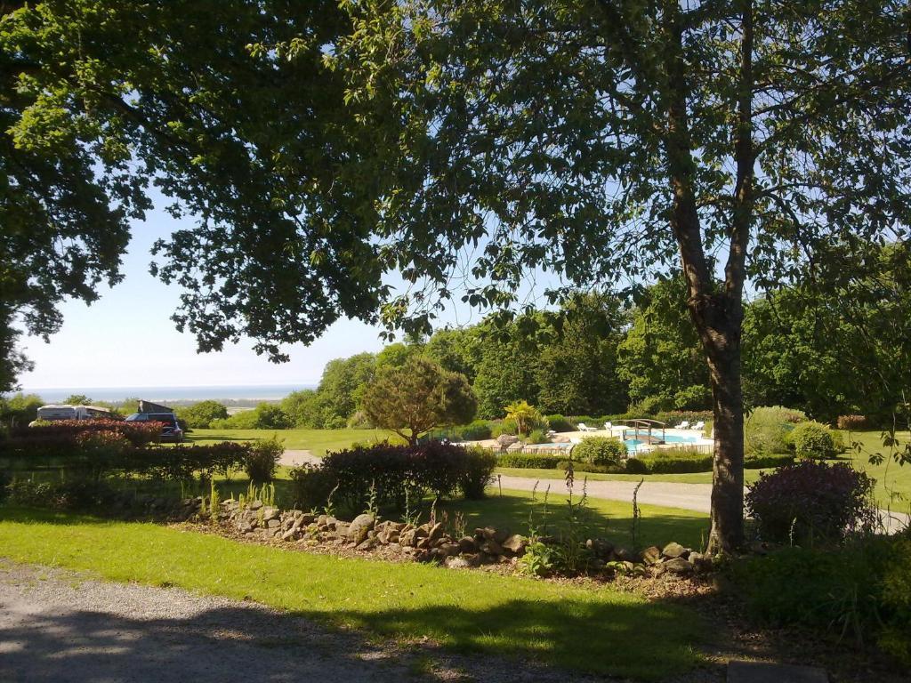 Camping le Balcon de la Baie Saint-Marcan Extérieur photo
